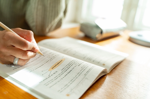 托福學(xué)術(shù)討論寫作 托福學(xué)術(shù)討論寫作